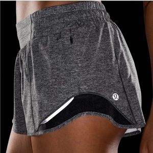 Lululemon Hotty Hot LR Low Rise Lined Short 2.5” Heather Lux Black Size 2 Sz 2